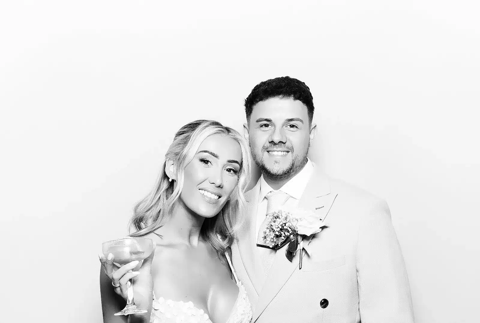 Wedding couple captured in the MooMuu Signature GLAM style